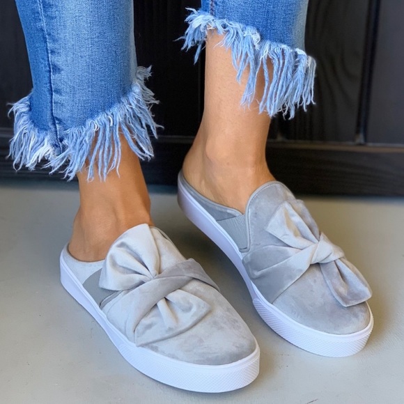 AshSuede Oversized Bow Sneaker Mule Distressed - Picture 2 of 3